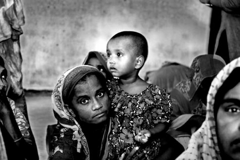 Mother and Daughter in Cell, Momena Jalil, 2008