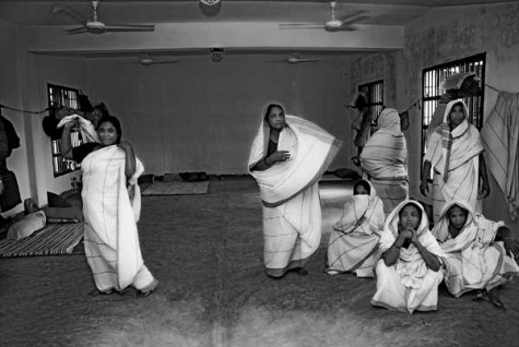 Women in a Cell, Momena Jalil, 2008