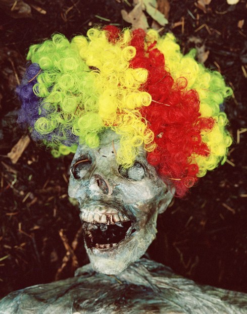 9c92527e1e283f61-haunted_NDaCosta_021