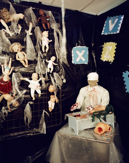 abe535cd93f62999-haunted_NDaCosta_003