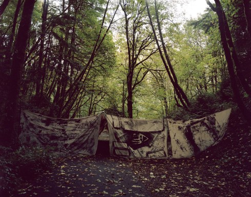 f2b820a6f92abcca-haunted_NDaCosta_025